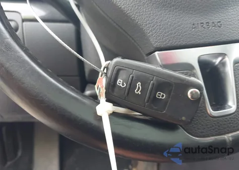 2013 Volkswagen Jetta Sportwagen 2.0L Tdi z USA, uszkodzony, nr VIN 3VWPL7AJ5DM672867